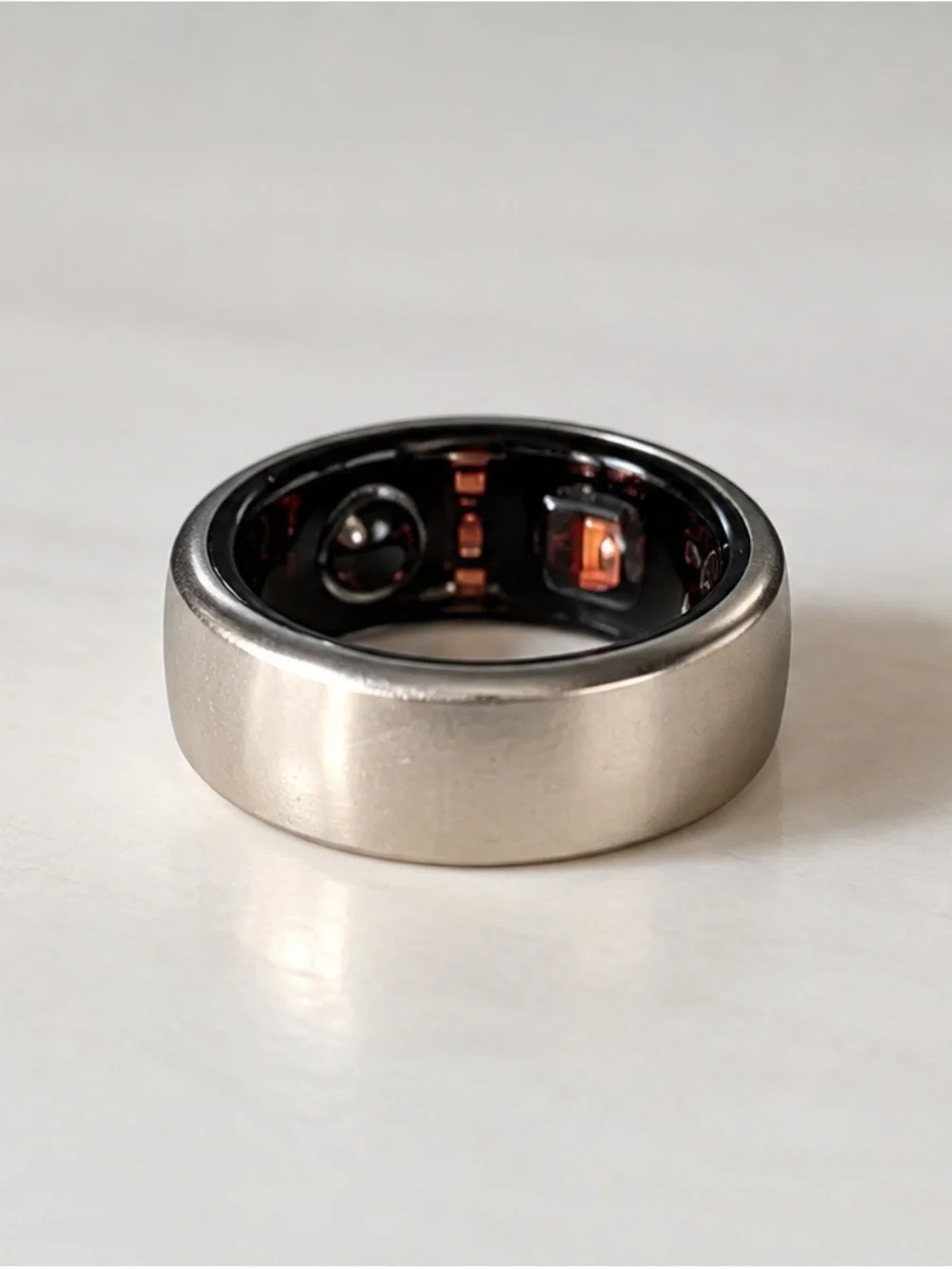 Oura Ring Gen3 Horizon – Silver – Size 7 + Charger and Cord